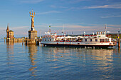 Abendstimmung an der Konstanzer Bucht beim Hafen, Konstanz, Hegau, Baden-Württemberg, Bodensee, Deutschland, Europa