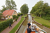 An Bord des Schiffs Juno auf dem Göta Kanal bei Sjötorp am Vänernsee, Schweden