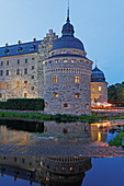 Wasserschloss im Abendlicht, Örebro slott, Örebro, Schweden