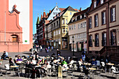 Strassencafe am alten Rathaus in der Friedrichstraße, Fulda, Hessen, Deutschland