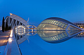 Hemisferic and Museo de las Ciencias, architect Santiago Calatrava, City of Arts and Sciences (Ciudad de las Artes y las Ciencias), Valencia, Comunidad Valencia, Spain, Europe