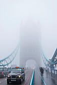 England, London, Southwark, Tower Bridge in the Fog