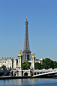 France, Paris, 7th district, Bank of the Seine, Eiffel Tower, Bridge(Deck) Alexandre III