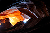 ANTELOPE CANYON, A SLOT CANYON WITH ERODED SANDSTONE PATTERNS, NAVAJO TRIBAL PARK, ARIZONA, USA