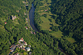 France, Allier (03), Chateau de Chouvigny dominant Sioul in gorges Chouvigny (aerial view)