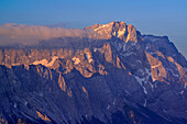 Wetterstein with Zugspitze, Kramer, Ammergau Alps, Werdenfelser Land, Upper Bavaria, Bavaria, Germany