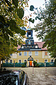 Linden tree allee to historic manor house Villa Sorgenfrei, country hotel, Augustusweg 48, Radebeul, Dresden, Germany