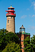 Leuchtfeuer Kap Arkona mit Schinkelturm im Vordergrund, Kap Arkona, Rügen, Mecklenburg-Vorpommern, Deutschland, Europa