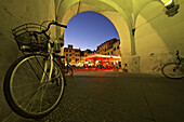 The entrance of Piazza Anfiteatro in Lucca