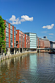 Moderne Architektur an Kanal in Hamburg, Hamburg, Deutschland