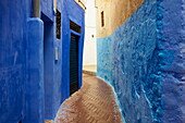 Narrow street in the Medina (Old City), Tangier (Tanger), Morocco, North Africa, Africa