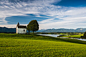 Kapelle bei Aidling, Riegsee und Murnau mit Zugspitze, Oberbayern, Bayern, Deutschland