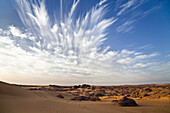 Wolken über der Steinwüste, Tassili Maridet, Libyen, Afrika