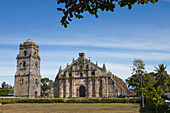 Katholische Kirche Sankt Augustin, auch Paoay Curch in der Gemeine Paoay bei Laoag City, Provinz Ilocos Norte  auf der Hauptinsel Luzon im Inselstaat der Philippinen, Asien