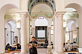 Bibliothek der Accademia di Belle Arti, Professorin für Kunstgrafik, Diana Ferrara, Venedig, Italien