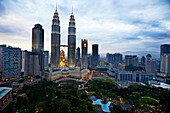 Malaysia, Selangor state, Kuala Lumpur, KLCC Kuala Lumpur City Center, Petronas towers