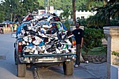 Pickup eines Schuhändlers in Las Terrenas auf der Halbinsel Samana, Dominikanische Republik