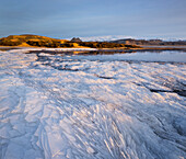 Eisschollen in der Bucht Dyrholaos, Dyrholar, Südisland, Island