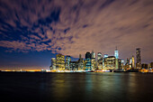 Downtown Manhattan und East River morgens, Manhattan, New York, USA