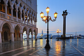 Early morning view of Piazza San Marco (St. Mark's Square), Column of St. Mark and the Doge's Palace (Palazzo Ducale), Venice, UNESCO World Heritage Site, Veneto, Italy, Europe.