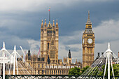 The Palace of Westminster, seen beyond Westminster Bridge, London.