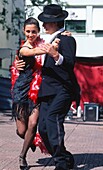 Argentina, Buenos Aires, Plaza Dorrego, tango dancers,