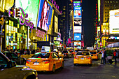 Times Square bei Nacht, Midtown, Manhattan, New York, USA