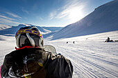 Auf Schneemobilen über Spitzbergen, Spitzbergen, Svalbard, Norwegen