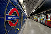 London  Bridge,  Metro , Station, Tube