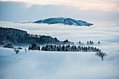 Sonnenuntergang und Belchen, Schauinsland, nahe Freiburg im Breisgau, Schwarzwald, Baden-Württemberg, Deutschland