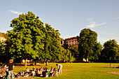 Studenten, Universität, Schlossgarten, Schloss, Mannheim, Baden-Württemberg, Deutschland
