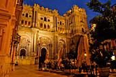 Fassade der Kathedrale von Malaga im abendlicht, Malaga, Andalusien, Spanien