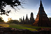 am Wat Chai Wattanaram, buddhistische Tempelanlage, alte Königsstadt Ayutthaya, Thailand