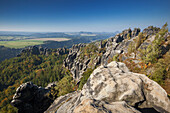 Panorama of the Schrammsteine in the morning sun seen from the Elbtalaussicht, Saxon Switzerland National Park, Saxony, Germany