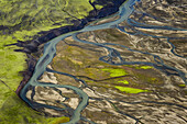 Luftbild (Aerial) eines Flusstals mit Mäander des Gletscherflusses Tungnaa zwischen Fjallabak und Landmannalaugar, Hochland, Südisland, Island, Europa
