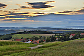 Blick über Rehborn nahe Meisenheim auf den Hunsrück, Kreis Bad Kreuznach, Region Nahe-Hunsrück, Rheinland-Pfalz, Deutschland, Europa