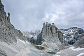 Vajolettuerme with hut Gartlhuette, Rosengarten range, UNESCO world heritage Dolomites, Dolomites, Trentino, Italy