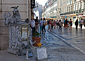 Portugal, Lisbon, Baixa district, calle Augusta,  human statue