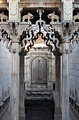 India, Rajasthan, city of Bundi, the Ranji-Ki-Baori (the well of the queen) forty meters deep (17e century)