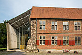 Kloster Frenswegen, nach Blitzschlag 1881 im Jahre 1996 neu errichtete Klosterkapelle, ökumenische Tagungsstätte, Niedersachsen, Deutschland