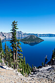 The huge caldera of the Crater Lake National Park, Oregon, United States of America, North America