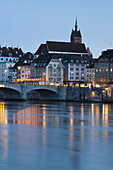 Mittlere Rheinbrucke Bridge and Martinskirche Church, Grossbasel, Basel, Canton Basel Stadt, Switzerland, Europe