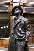 Statue of James Joyce, O'Connell Street, Dublin, Eire (Republic of Ireland), Europe