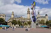 Barcelona's Head sculpture by Roy Lichtenstein in Port Vell, Barcelona, Catalonia, Spain, Europe