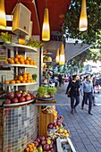 Fresh juice stall in Dizengoff street in the centre of town, Tel Aviv, Israel, Middle East