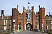 Great Gatehouse, Hampton Court Palace, Greater London, England, United Kingdom, Europe