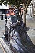 Thomas Wolsey statue, Ipswich, Suffolk, England, United Kingdom, Europe