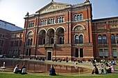 John Madejski Garden, Victoria and Albert Museum, South Kensington, London, England, United Kingdom, Europe