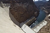 Hoover Dam on the Colorado River forming the border between Arizona and Nevada, United States of America, North America