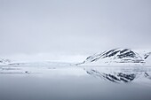 Glacier and reflection, Spitzbergen, Svalbard, Norway, Scandinavia, Europe